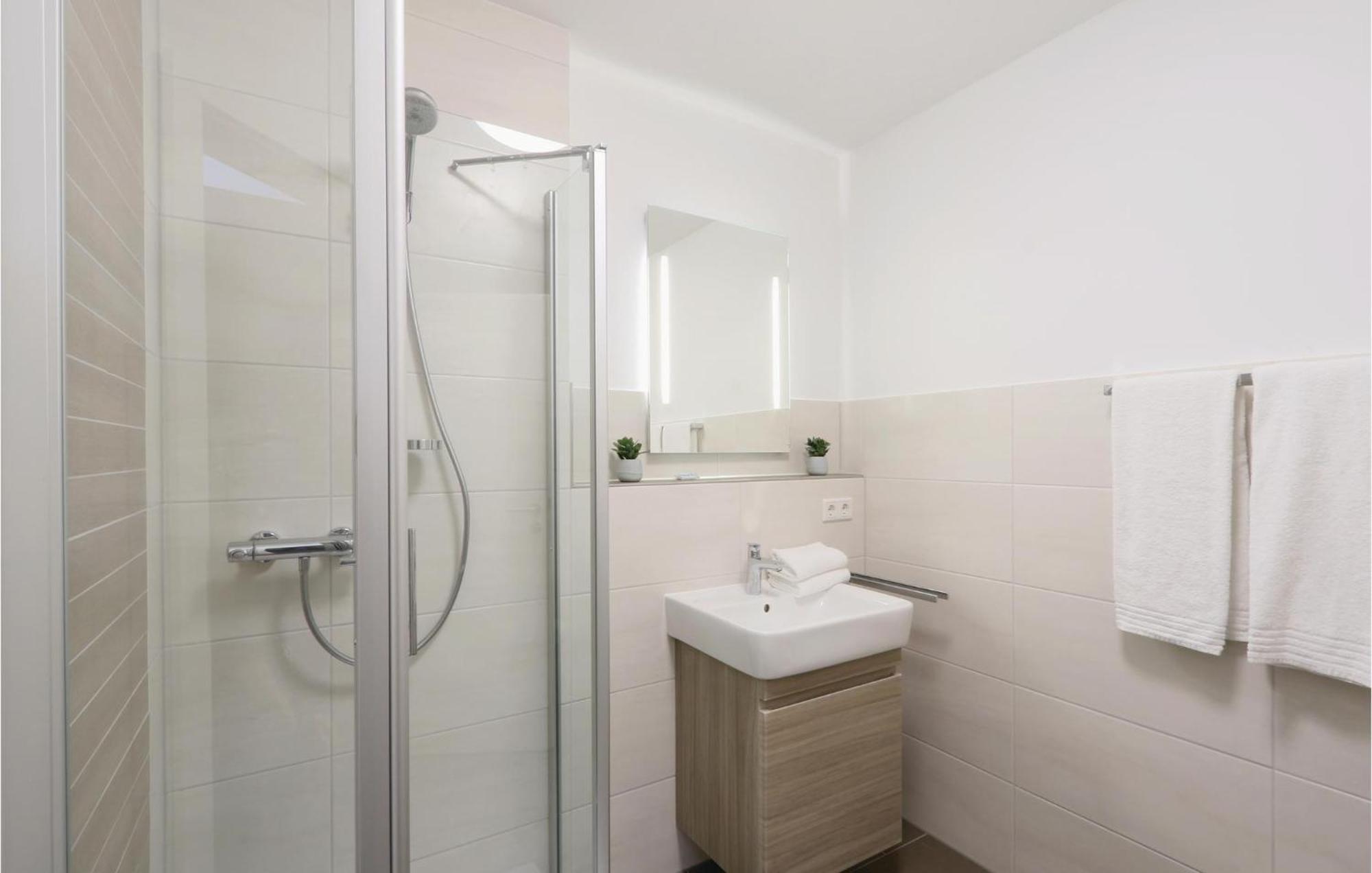 Gorgeous Apartment In Dagebuell With Kitchenette Eksteriør billede
